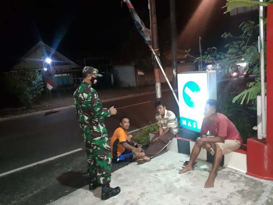 Babinsa Koramil 09/Susukan  Lakukan Giat Patroli Malam