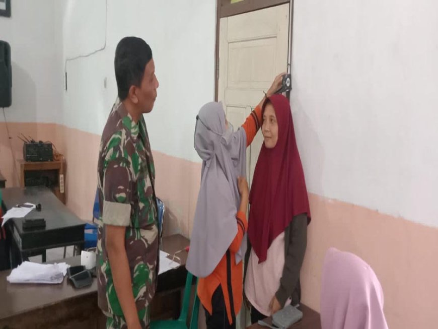 Babinsa Koramil 09 Susukan Dampingi Posbindu Di Wialyah Binaan