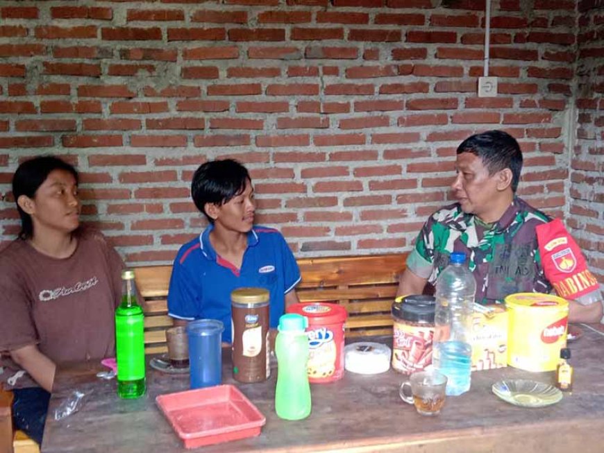 Babinsa Koramil 09 Susukan Jalin Silaturahmi Dengan Masyarakat