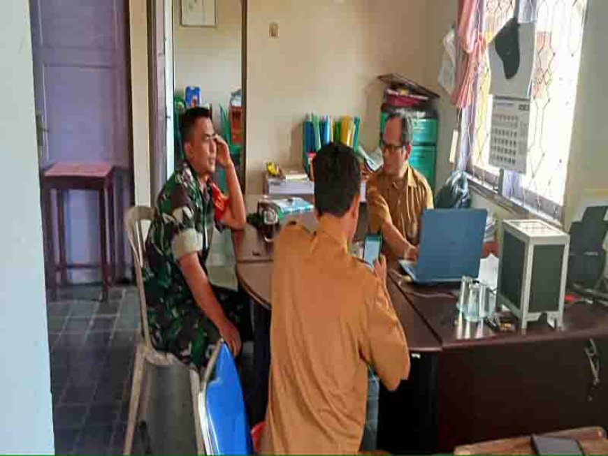Babinsa Melaksanakan Puldata Ter di Kantor Desa 