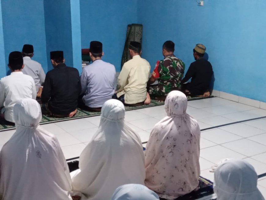 Sholat Subuh Berjamaah, Ajang Silaturahmi Babinsa Dengan Masyarakat Di wilayah Binaannya.