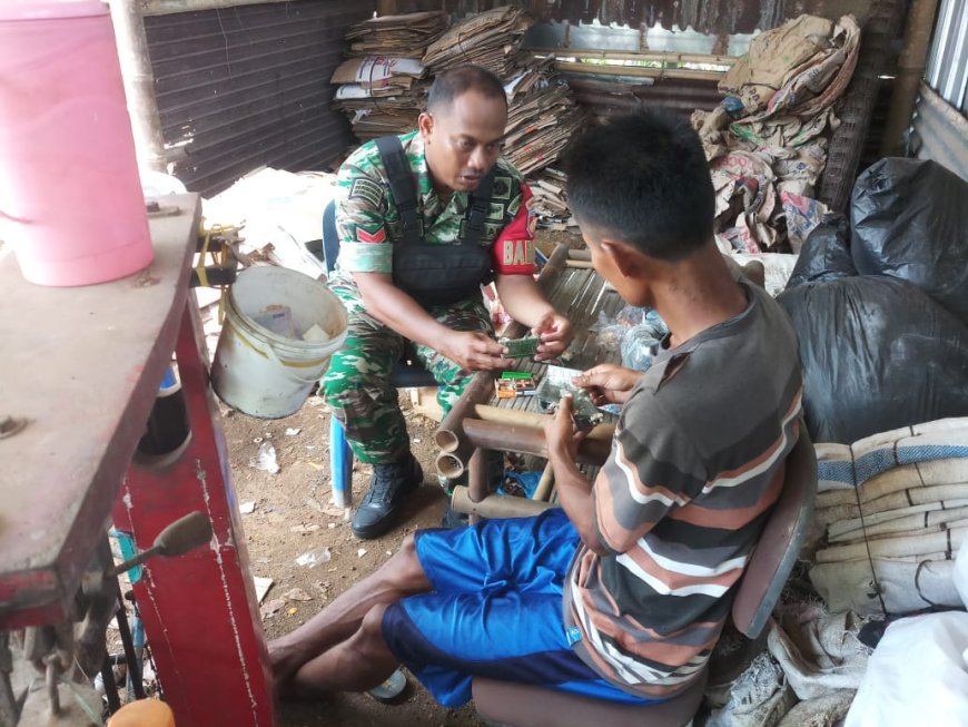 Komsos Dengan Warga, Babinsa Koramil juga Rutin Pantau Wilayah Binaan