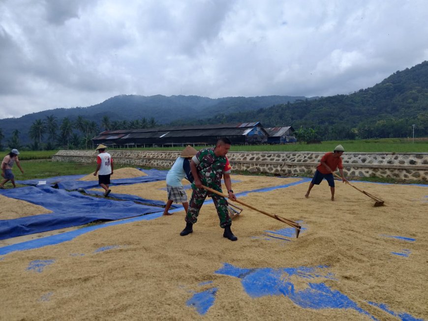 BABINSA SELALU BERSAMA WARGA MASYARAKAT DESA BINAAN
