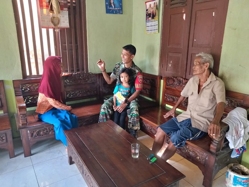 Babinsa melaksanakan Komsos Dengan Warga Binaan