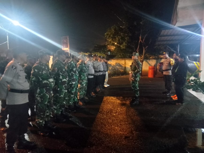 Anggota Koramil 09 Susukan dan Polsek Susukan melaksanakan Apel Pengamanan Tahun Baru 2025