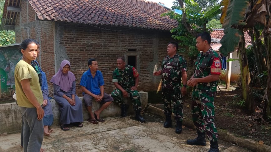 Babinsa selalu Aktif dalam kegiatan Komsos Bersama Warga Desa Binaan